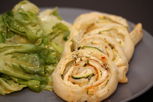 Blätterteigschnecken mit Zucchini und Feta – Soßen Rezept – selber machen