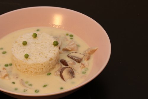 Hühnerfrikassee Rezept – Cremig & herzhaft wie früher – einfach kochen