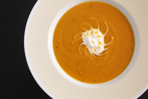 Linsensuppe mit Joghurt – Orientalisch & cremig – Soßen Rezept – selber machen