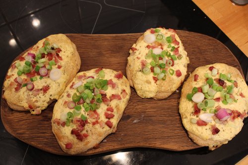 Rahmfladen mit Speck und Frühlingszwiebeln – Pasta Rezept – einfach kochen