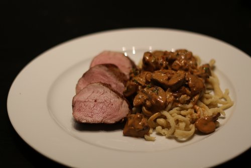 Rahmsoße mit Champignons – Cremig & in 15 Minuten fertig – Soßen Rezept – selber machen