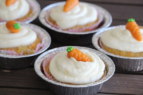 Rübli Cupcakes – Saftige Möhrenkuchen im Mini-Format – Soßen Rezept – selber machen