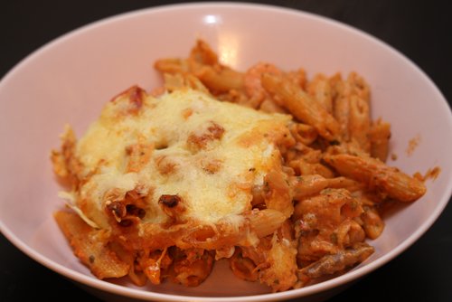 Vegetarischer Nudelauflauf – Cremig & käsig gebacken – Pasta Rezept – einfach kochen