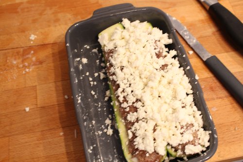 Zucchini gefüllt mit Hackfleisch und Feta gratiniert – Pasta Rezept – einfach kochen